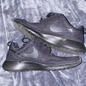 Men/Women Nike Roshe Sneakers